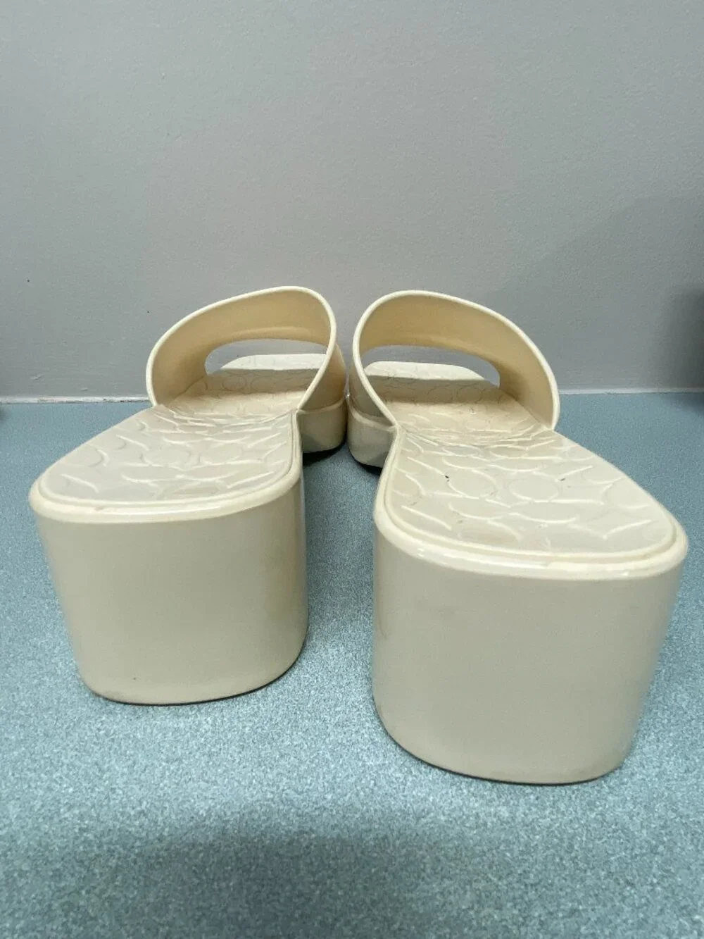 Coach Scarlett Rubber Block Heel Platform Slide Sandals Cream Women's Size 10